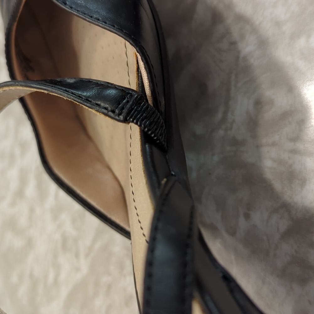 Life Stride Black Pointed Toe Slingback Heels - Picture 6 of 6